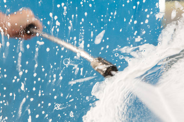 Best Gutter Cleaning and Brightening in Apple Mountain Lake, VA